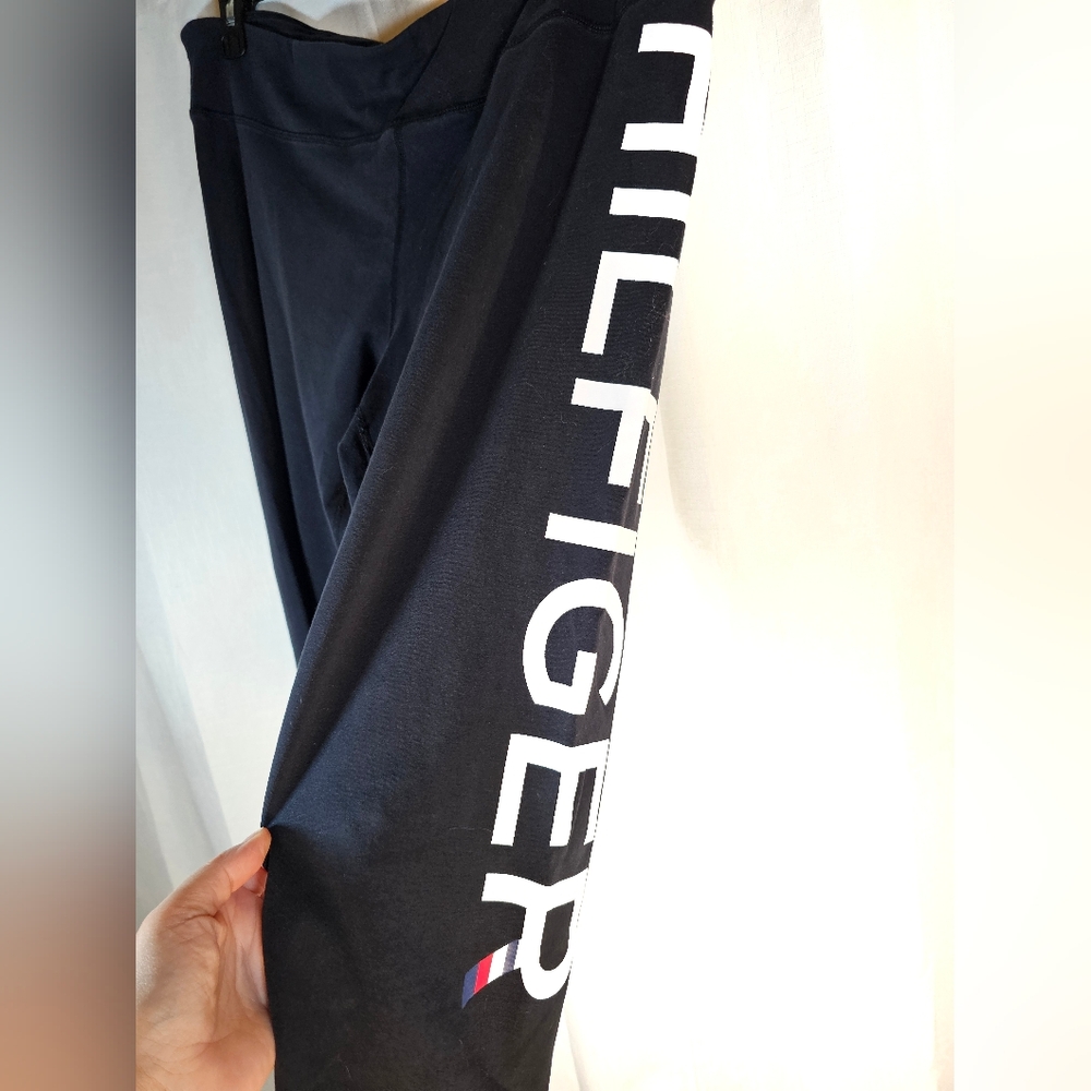 3/$20 Tommy Hilfiger 3X Capri Sport Leggings - Picture 2 of 5